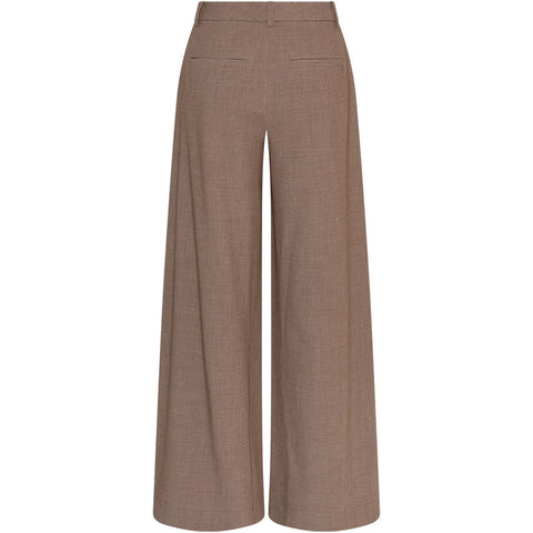 Darina Bukser (Mount Trail Mel)