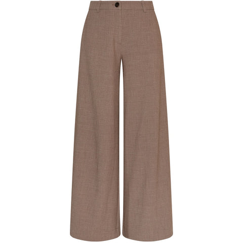 Darina Bukser (Mount Trail Mel)