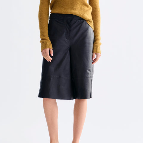 Claudette Shorts (Chestnut)