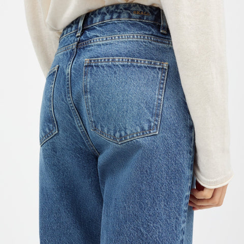 Allison Cropped Jeans (Slouchy Blue)