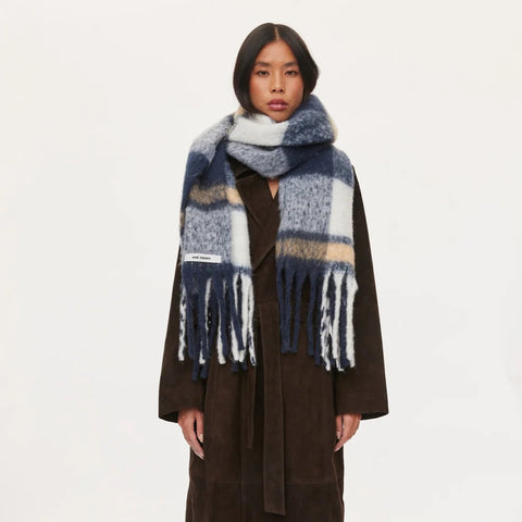 Warm Scarf (Navy Checks)
